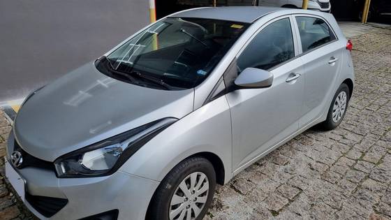HYUNDAI HB20 1.6 COMFORT PLUS 16V FLEX 4P MANUAL HYUNDAI HB20 1.6 COMFORT PLUS 16V FLEX 4P MANUAL